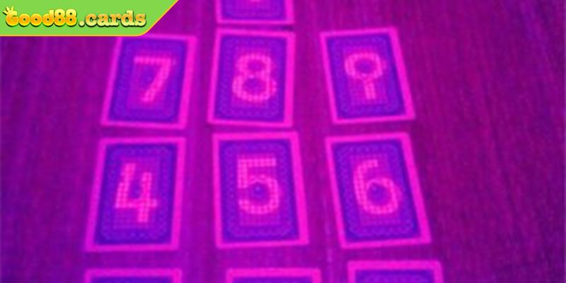 Cần làm gì khi quan tâm đến app nhìn xuyên lá bài?